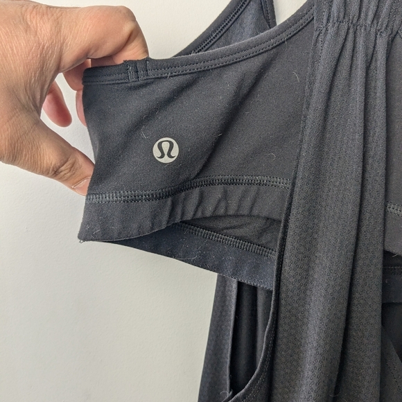 Lululemon No Limit Tank Black No Size Dot Looks Like A 6 - Picture 10 of 12